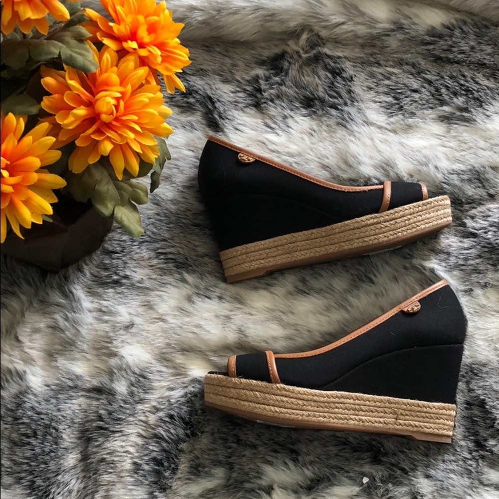 Tory Burch Majorca Peep Toe Canvas Wedge Black/Tan - Picture 2 of 8